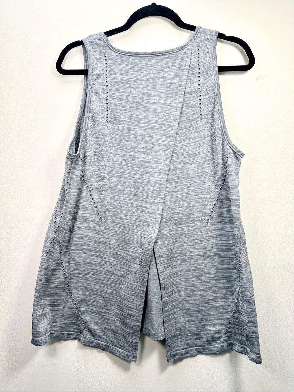 Athleta Foothill Seamless Split Back Tank Top, Heather Gray, Large - Picture 7 of 14